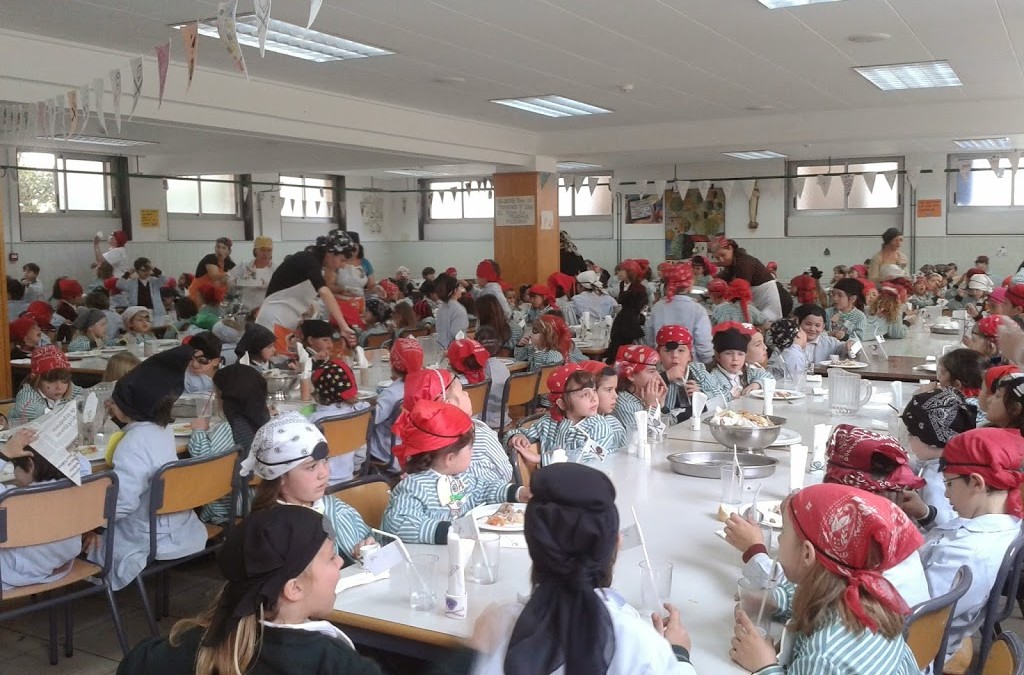 L@s alumn@s del comedor han celebrado una fiesta de Piratas.