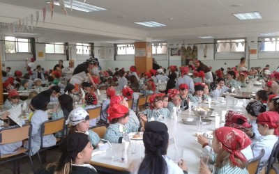 L@s alumn@s del comedor han celebrado una fiesta de Piratas.