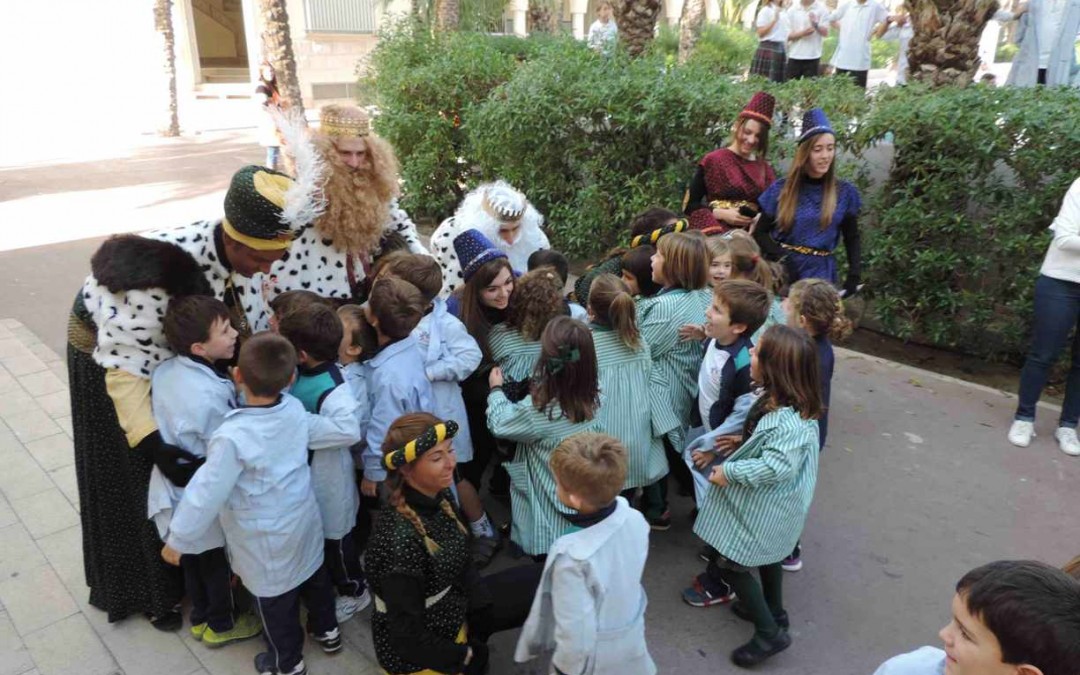 Los Reyes de oriente visitan nuestro colegio
